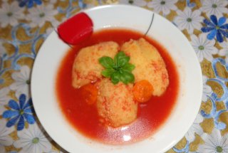 Supa de rosii si galuste cu parmezan