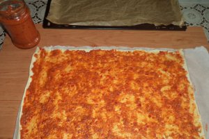 Melci din foietaj cu zacusca