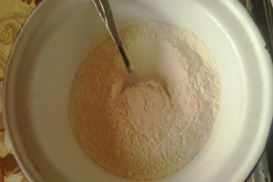 Pizza cu masline si smantana