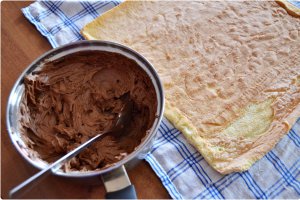 Desert rulada cu ciocolata