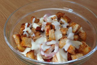 Salata Caesar cu mozzarella si iaurt degresat
