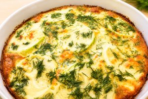 Budinca de dovlecei cu piept de pui