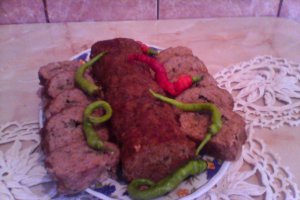 Rulada din carne tocata de porc cu ardei gras