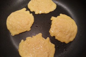 Pancakes cu mere