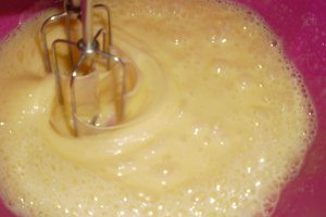 Tort cu mascarpone si kiwi