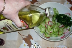 Salata usoara de castraveti