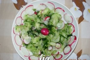 Salata usoara de castraveti