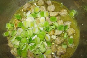 Pilaf cu legume, carne si curry