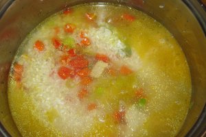 Pilaf cu legume, carne si curry