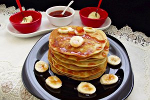 Pancakes cu banane