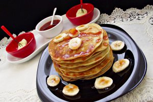 Pancakes cu banane