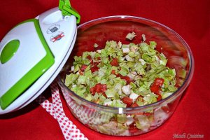 Salată Salad Chef cu pui la grătar
