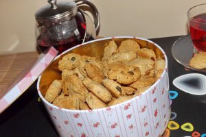 Biscuiti sarati cu fulgi de ovaz si seminte
