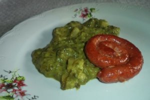 Carnaciori prajiti cu sos de leurda si dovlecel