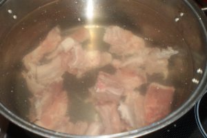 Ciorba acra cu tarhon si oase garf