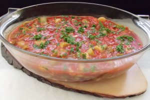 Mancare de ciuperci cu praz si specialitati de porc afumate