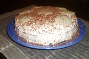 Tort pandispan cu pere