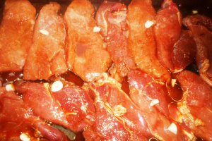 Porc la tava si cartofi cu rozmarin