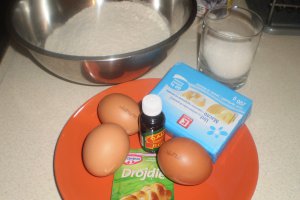 Cornuri cu dulceata din coaja de portocale