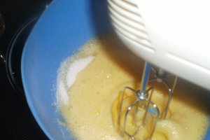 Cornuri cu dulceata din coaja de portocale