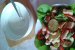 Salata cu legume, piept de pui si sos de usturoi-3