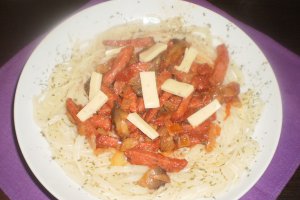 Spaghete cu felii de branza topita Delaco