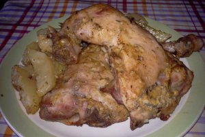 Pulpe de pui cu sos de mustar si usturoi