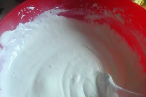 Tort  de ciocolata alba