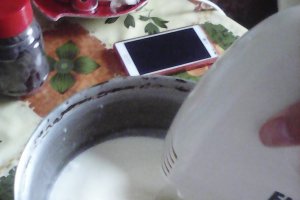 Tort  de ciocolata alba
