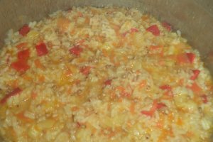 Carnaciori subtiri cu garnitura de orez, hrisca si legume