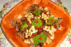 Salata de brocolli cu pui si alune