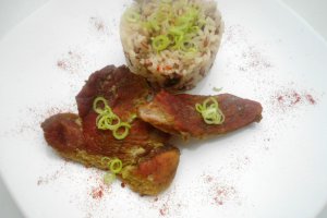 Pulpa de porc la tava si orez salbatic