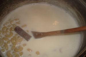 Budinca de paste si bezea