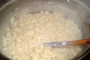 Budinca de paste si bezea