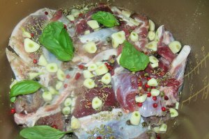 Friptura de miel cu garnitura de cartofi copti