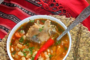 Ciorba de fasole cu carne
