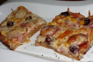 Reteta rapida si gustoasa de pizza pe felii de paine
