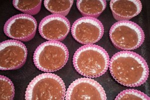 Briose de post cu bobite de rodie