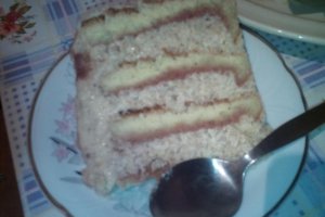Tort cu crema de nuci si rom