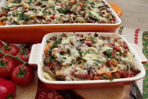 Budinca de paste cu carne si ciuperci