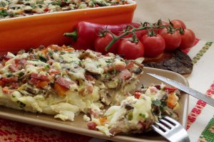 Budinca de paste cu carne si ciuperci