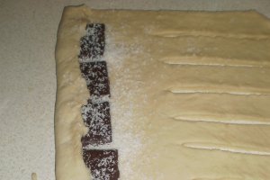Strudel cu ciocolata cu menta si nuca de cocos