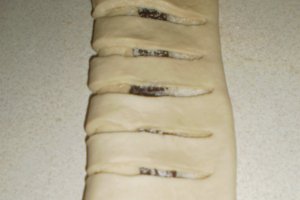 Strudel cu ciocolata cu menta si nuca de cocos