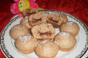 Briose cu ciocolata si nuca de cocos