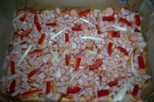 Pizza cu aluat din paine toast