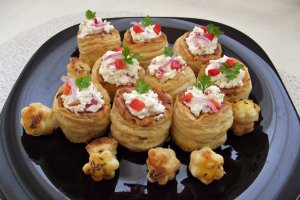 Vol au vent cu crema de branza
