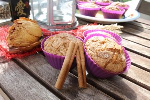 Muffins cu mere si scortisoara