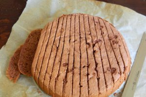 Prajitura festiva cu crema de nuci