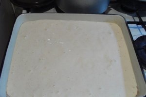 Rulada cu frisca si capsune