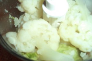 Pasta de conopida cu avocado